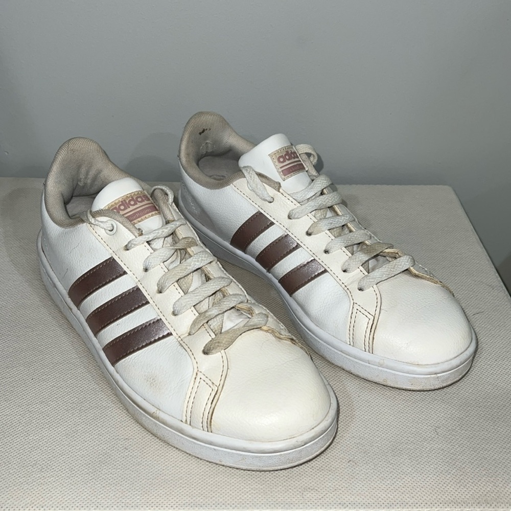Women’s Adidas Grand Court Sneaker Rose Gold Size 8.5